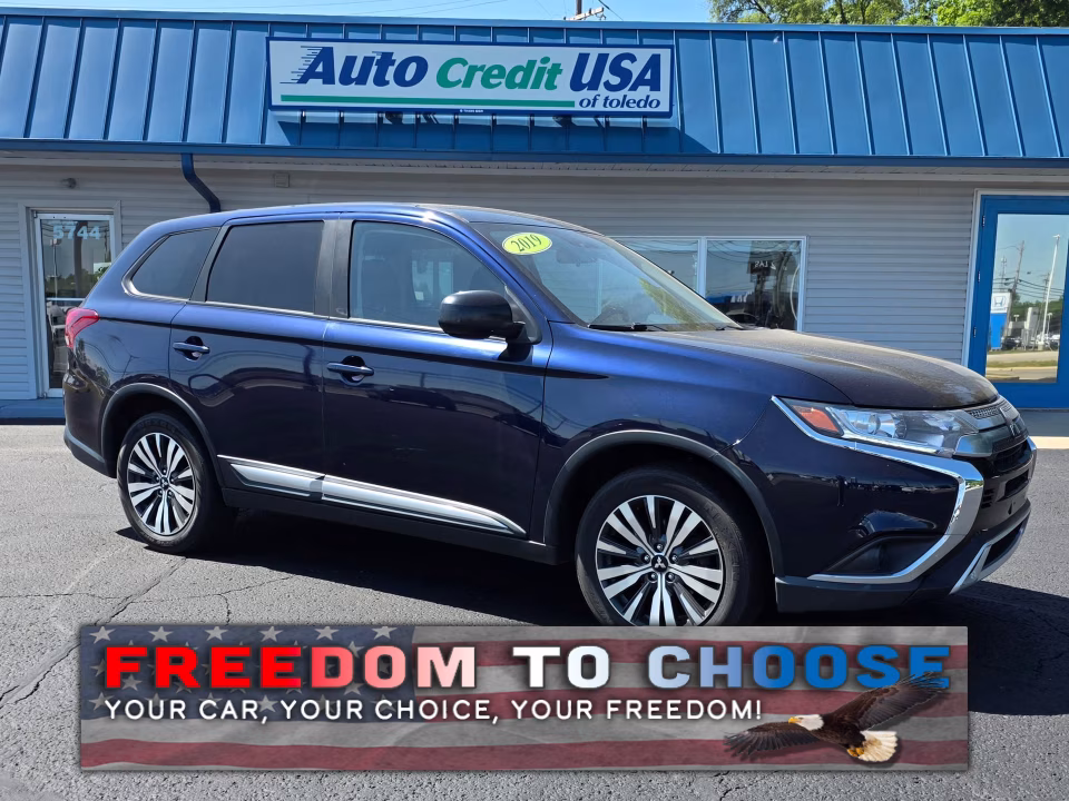 2019 Mitsubishi Outlander ES FWD's photo